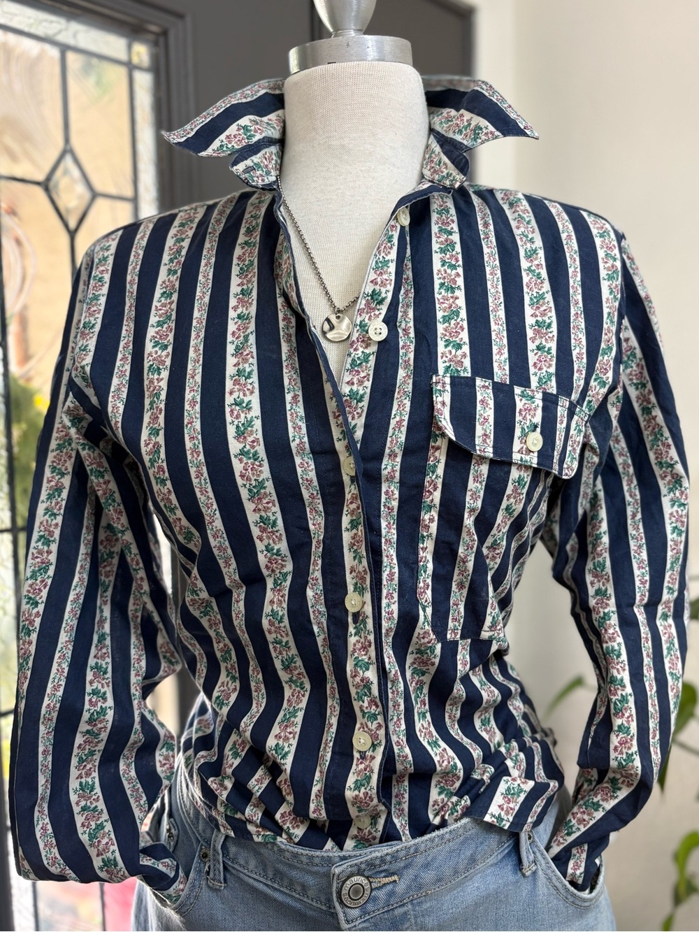 Vintage Cherokee Floral Trim Button-Up Shirt in Navy and Cream